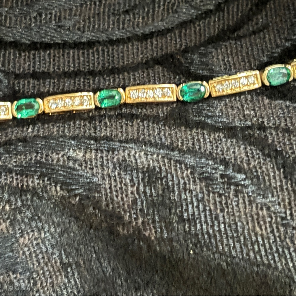 LOVELY FAUX EMERALD AND DIAMOND BRACELET